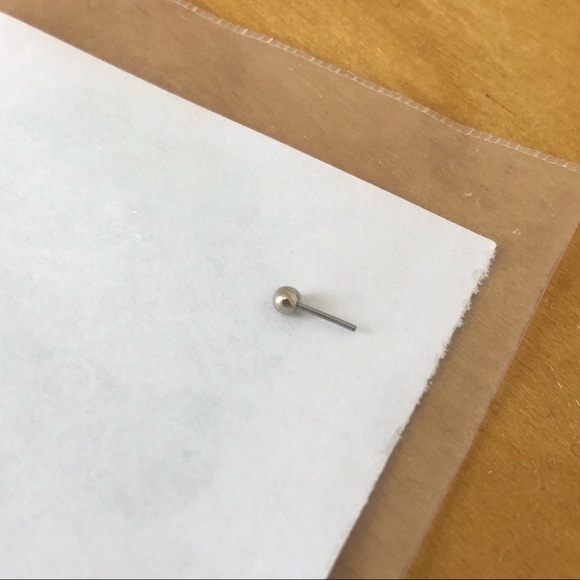 White gold threadless ball - Picture 4 of 4